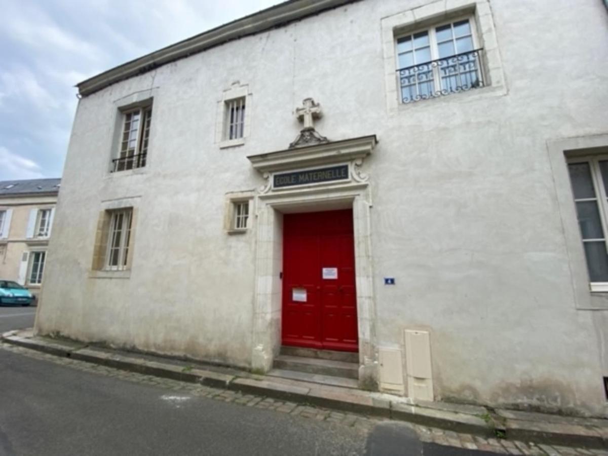 Ecole 102 Apartment La Fleche Exterior photo